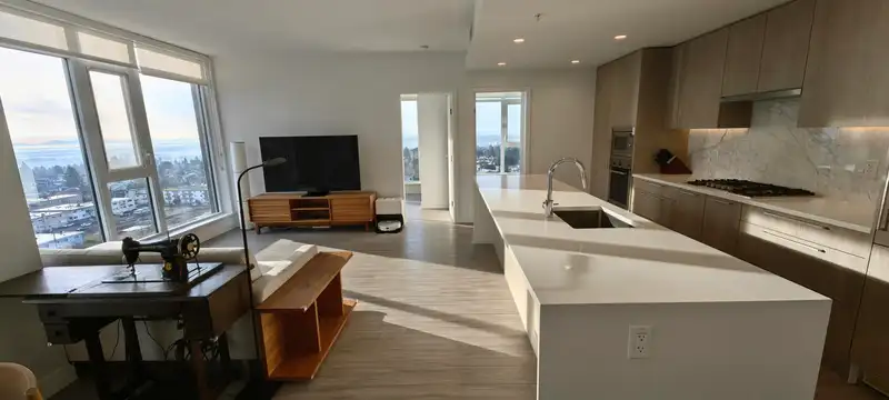 1501 6398 SILVER AVENUE - photo 3 of 37