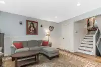 220 CORNELL WAY - thumbnail 4