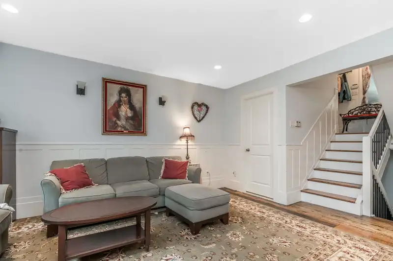 220 CORNELL WAY - photo 4 of 37