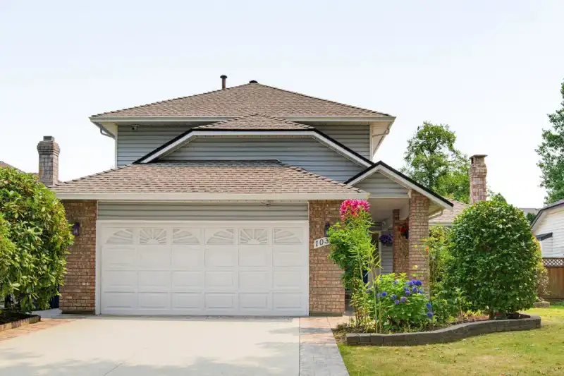 10340 167 STREET - photo 1 of 40