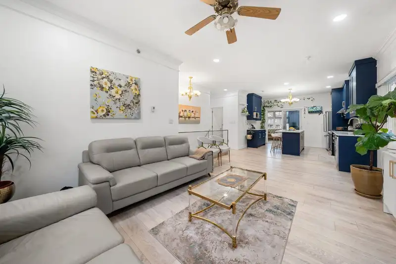 5174 ABERDEEN STREET - photo 3 of 40