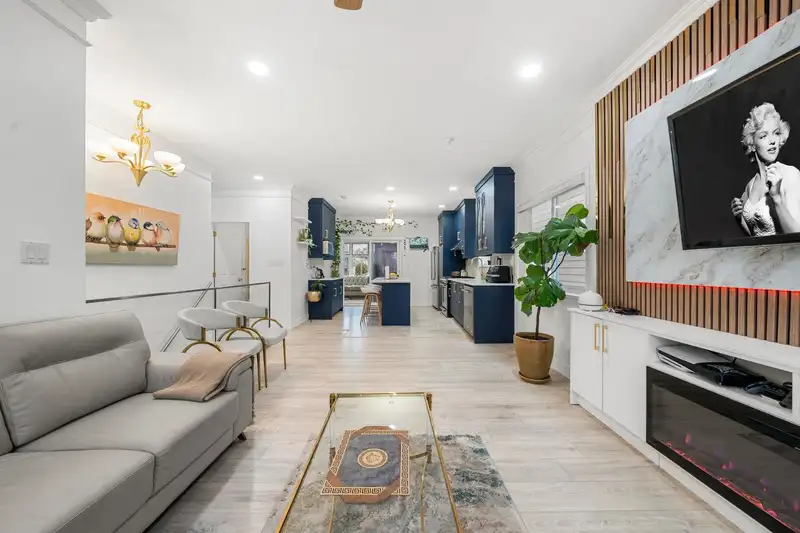 5174 ABERDEEN STREET - photo 4 of 40