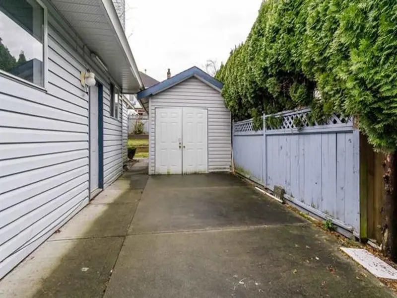 32350 W GOLDEN AVENUE - photo 3 of 19