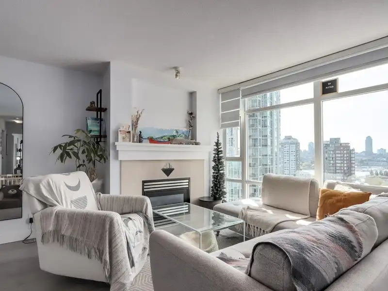 1708 198 AQUARIUS MEWS - photo 3 of 25