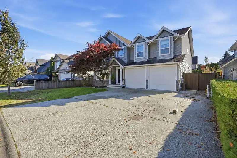 27856 WHISTLE DRIVE - photo 2 of 40