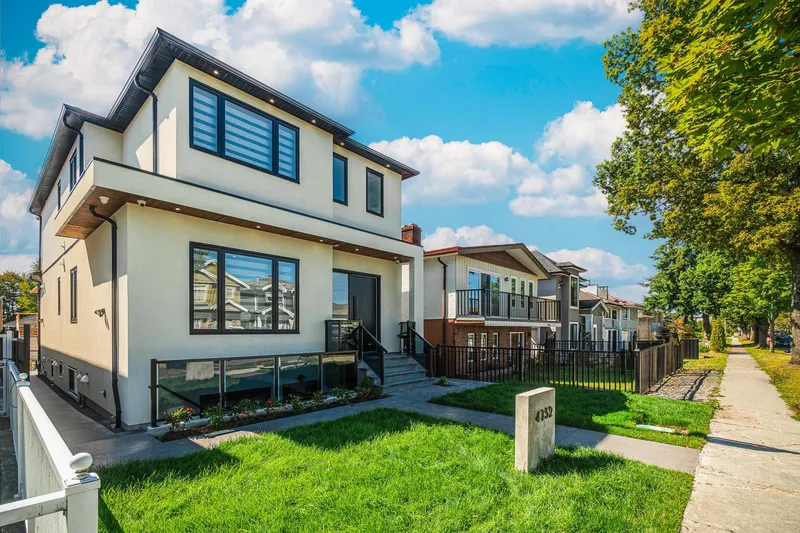 4152 PENDER STREET - photo 2 of 25