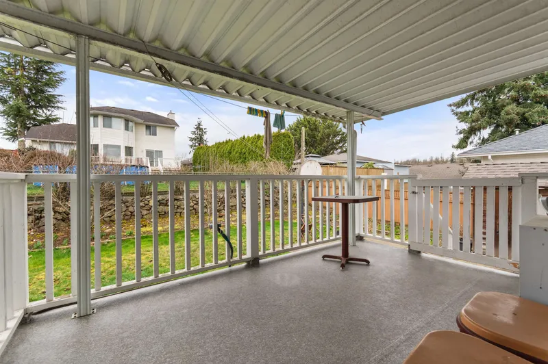 32110 ROGERS AVENUE - photo 3 of 25