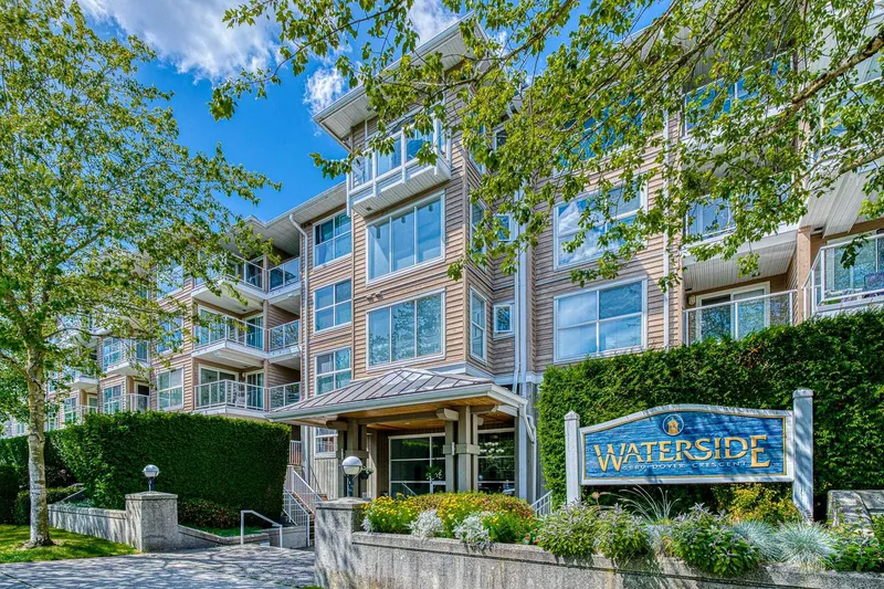 426 5880 DOVER CRESCENT - photo 4 of 25