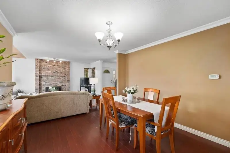 19093 SUNDALE COURT - photo 3 of 26