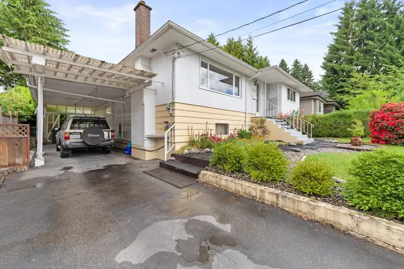627 HARRISON AVENUE - photo 3 of 39