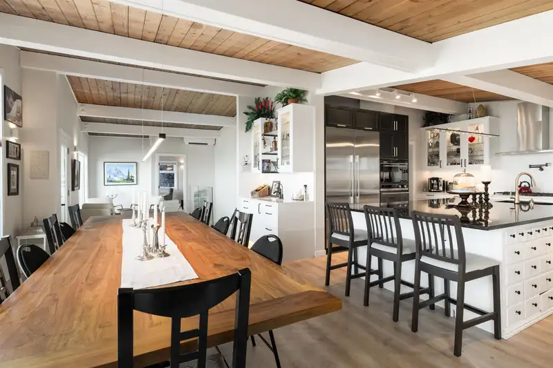 195 KELVIN GROVE WAY - photo 3 of 32