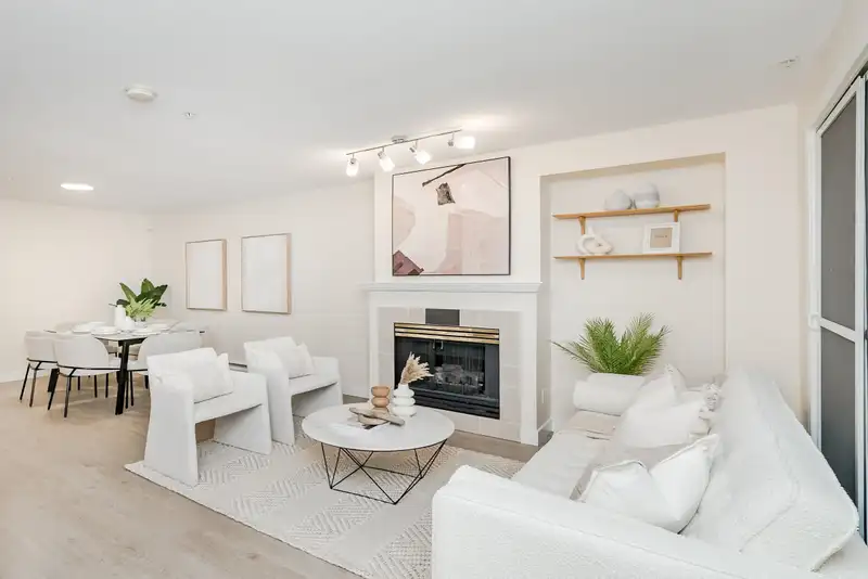49 6588 SOUTHOAKS CRESCENT - photo 1 of 40