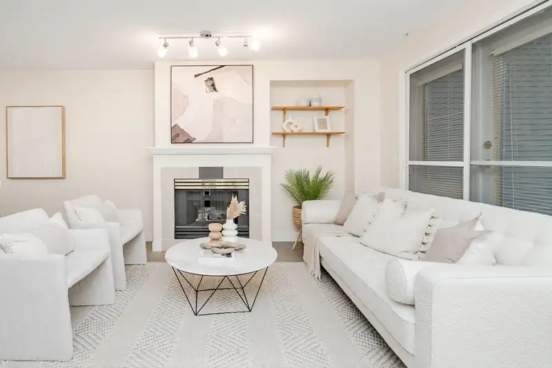 49 6588 SOUTHOAKS CRESCENT - photo 4 of 40