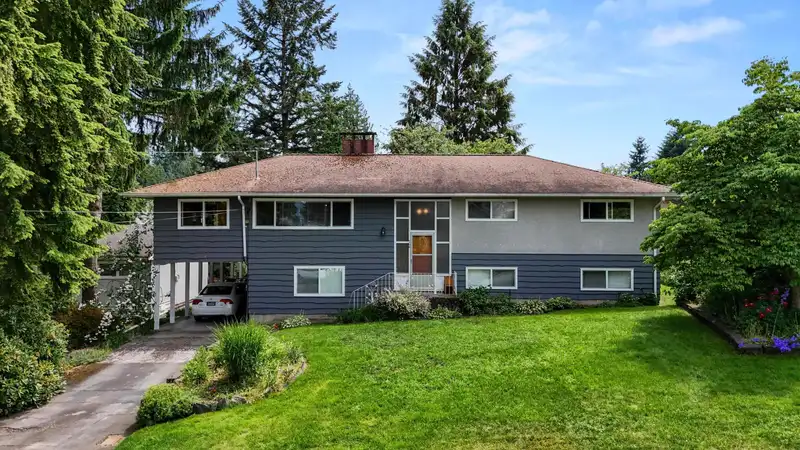760 RUNNYMEDE AVENUE - photo 1 of 32