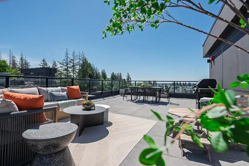 39 20335 70A AVENUE - photo 1 of 16