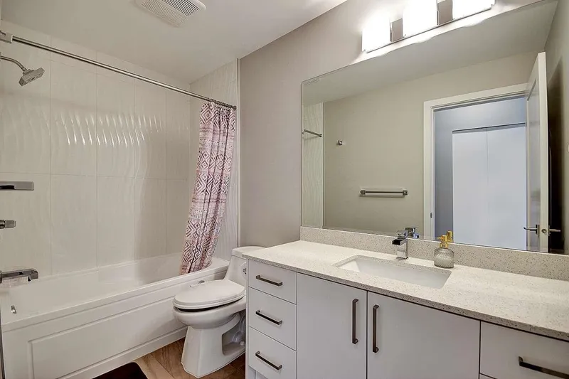 404 9015 120 STREET - photo 4 of 25