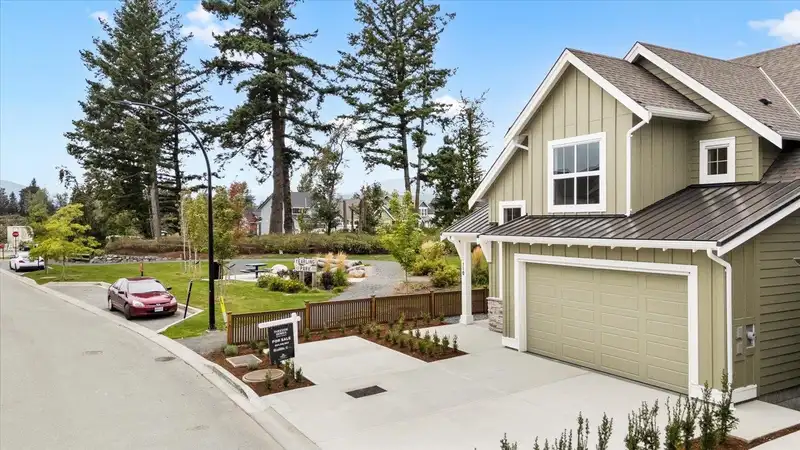 110 46211 PROMONTORY ROAD - photo 3 of 40
