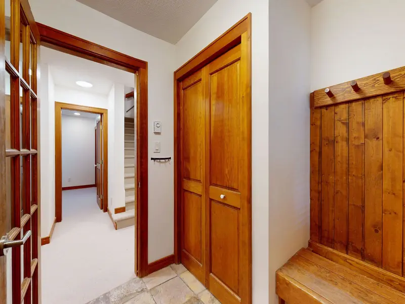 5 4661 BLACKCOMB WAY - photo 3 of 13