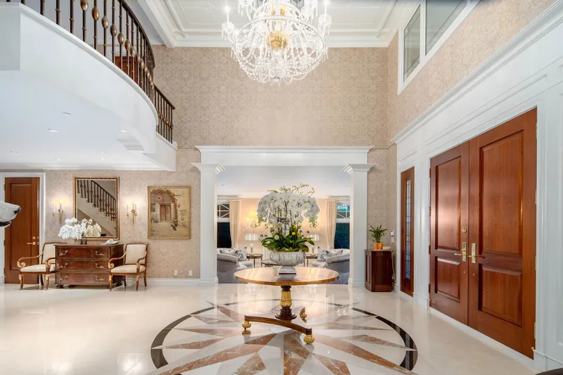 4778 DRUMMOND DRIVE - photo 3 of 25