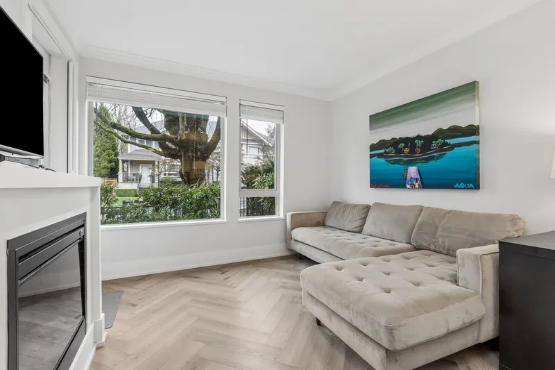 107 159 W 22ND STREET - photo 4 of 25