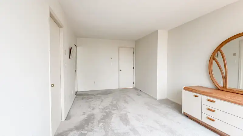 804 8280 WESTMINSTER HIGHWAY - photo 3 of 22