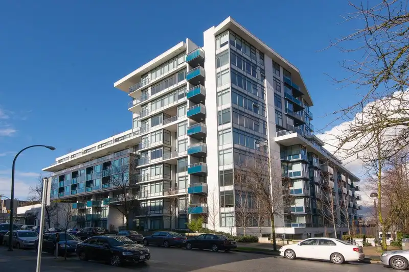 127 1777 W 7TH AVENUE - photo 2 of 28