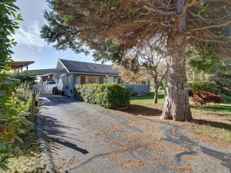 4657 WHITAKER ROAD - photo 1 of 35