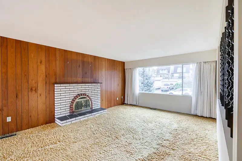 4755 HARLEY COURT - photo 2 of 37