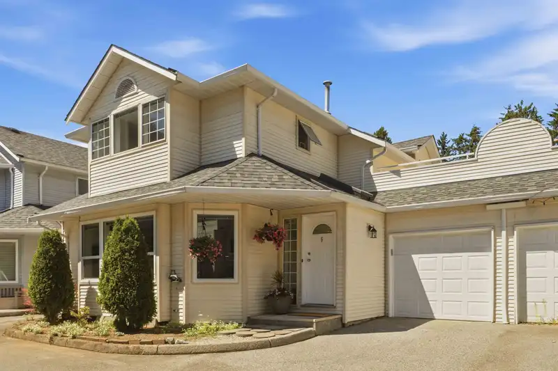 6 19236 119 AVENUE - photo 2 of 40