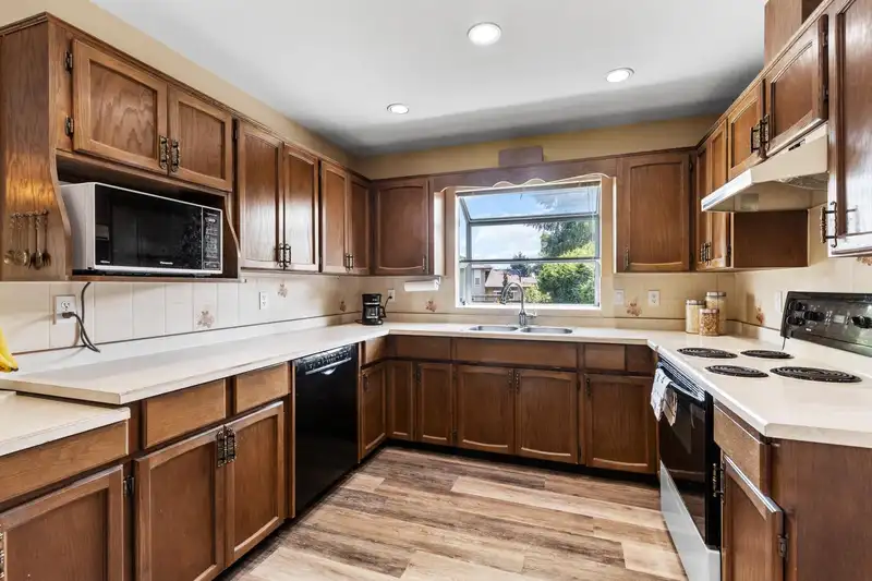 1942 155 STREET - photo 2 of 36