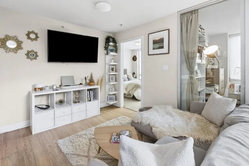 220 1783 MANITOBA STREET - photo 2 of 25