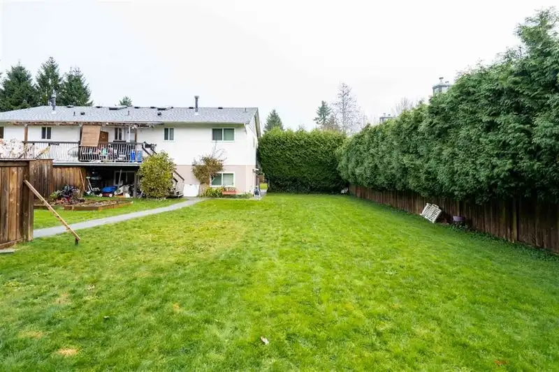 1835 KING GEORGE BOULEVARD - photo 3 of 17