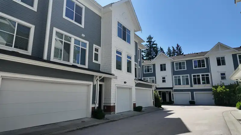 8 24021 110 AVENUE - photo 1 of 34