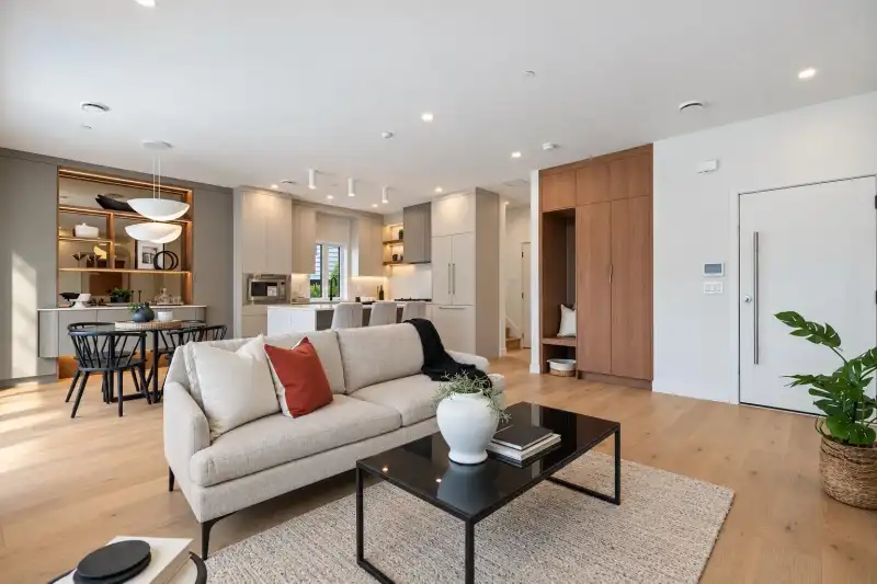 2 2211 WILLIAM STREET - photo 1 of 36