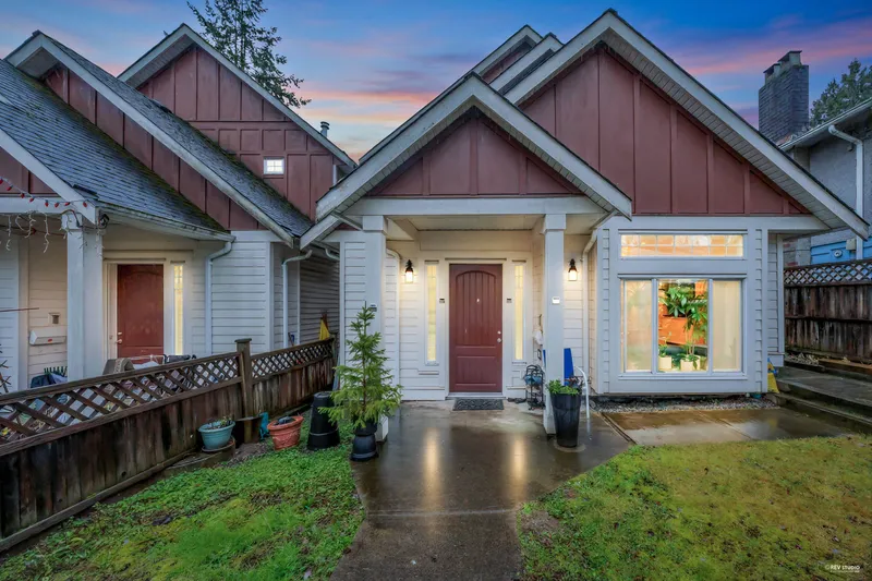 312 STRAND AVENUE - photo 1 of 25