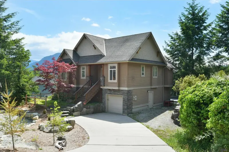 39 4622 SINCLAIR BAY ROAD - photo 2 of 25