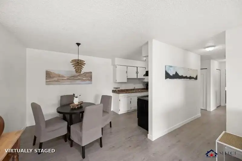 322 45598 MCINTOSH DRIVE - photo 2 of 35