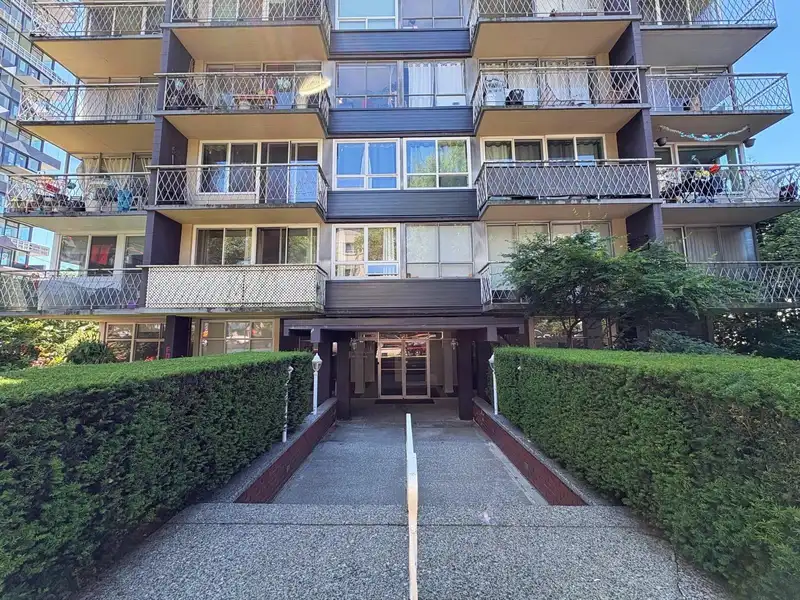 101 1100 HARWOOD STREET - photo 2 of 28