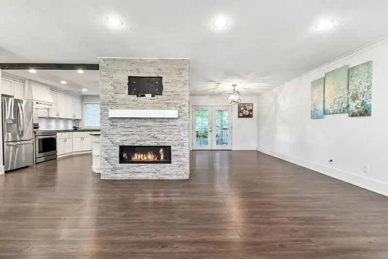 2084 WILEROSE STREET - photo 2 of 35