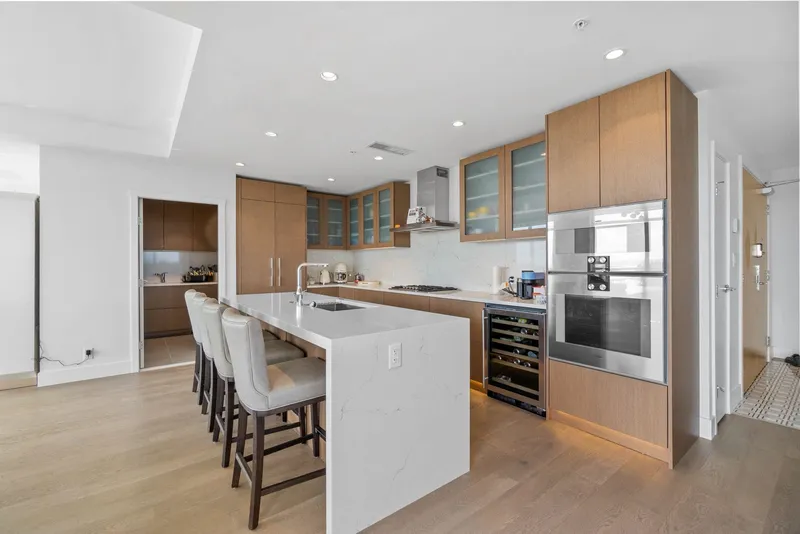 2201 1632 LIONS GATE LANE - photo 4 of 25