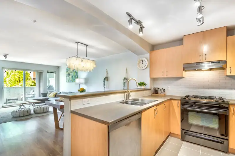 106 9233 GOVERNMENT STREET - photo 2 of 40