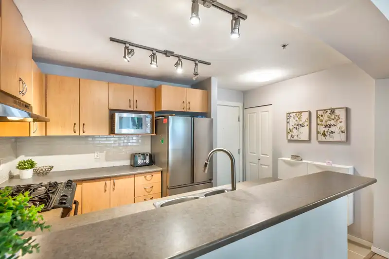 106 9233 GOVERNMENT STREET - photo 4 of 40