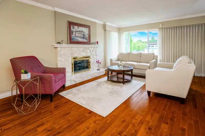 1785 SUFFOLK AVENUE - photo 4 of 30