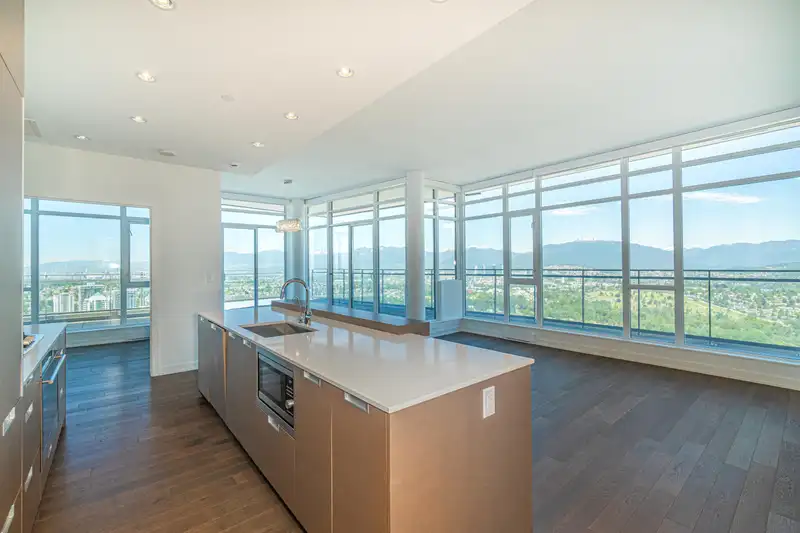 3802 4688 KINGSWAY - photo 2 of 33