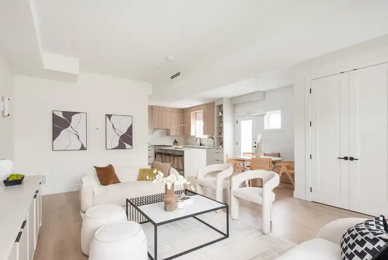 101 1132 MADORE AVENUE - photo 2 of 25
