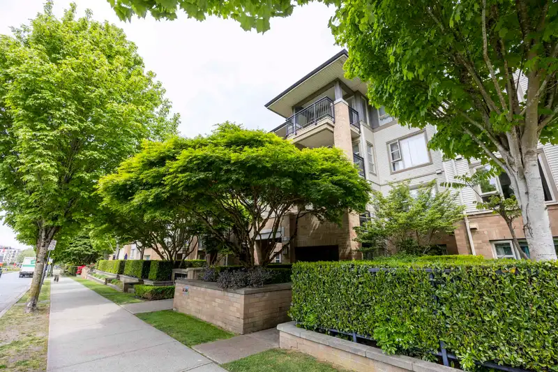 214 2388 WESTERN PARKWAY - photo 1 of 19