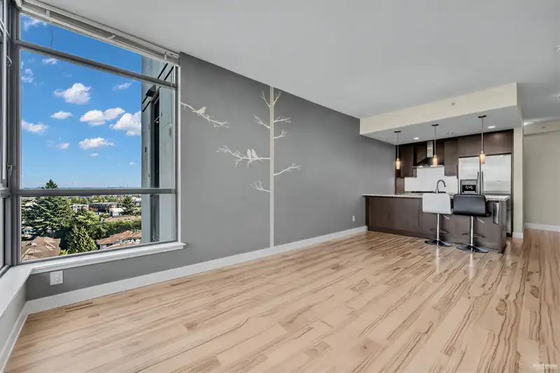 1606 7088 18TH AVENUE - photo 2 of 23