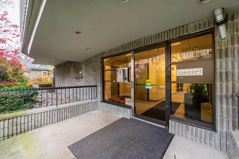 302 1108 NICOLA STREET - photo 2 of 27
