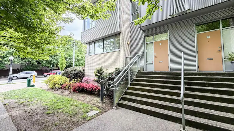 390 E 11TH AVENUE - photo 1 of 34
