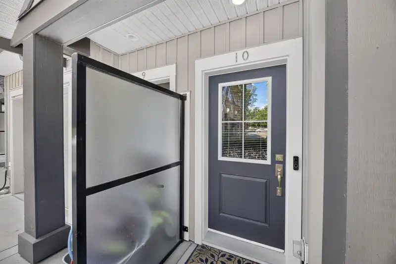 10 4967 220 STREET - photo 2 of 37